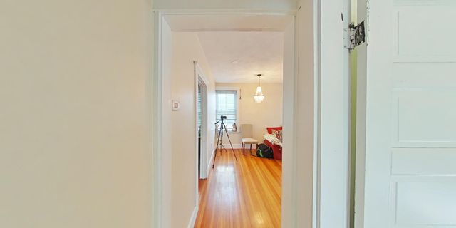 23 Indiana Ter, Newton Upper Falls