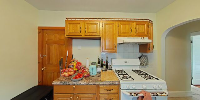 23 Indiana Ter, Newton Upper Falls