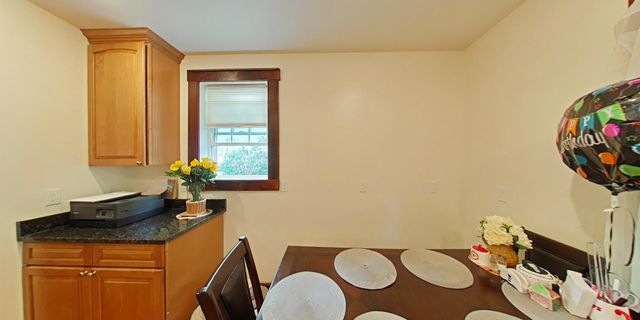 23 Indiana Ter, Newton Upper Falls