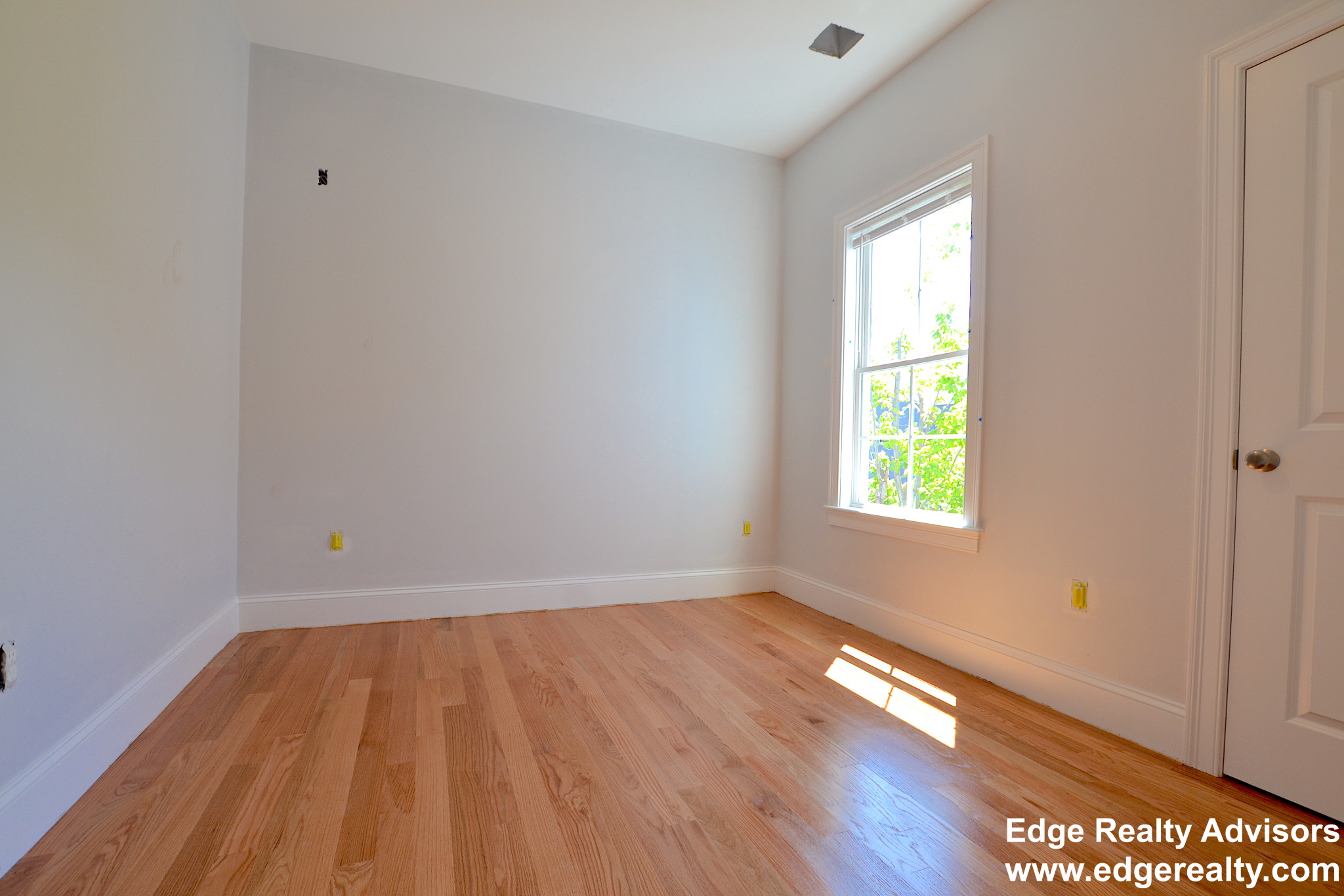 8 Islington St, Allston