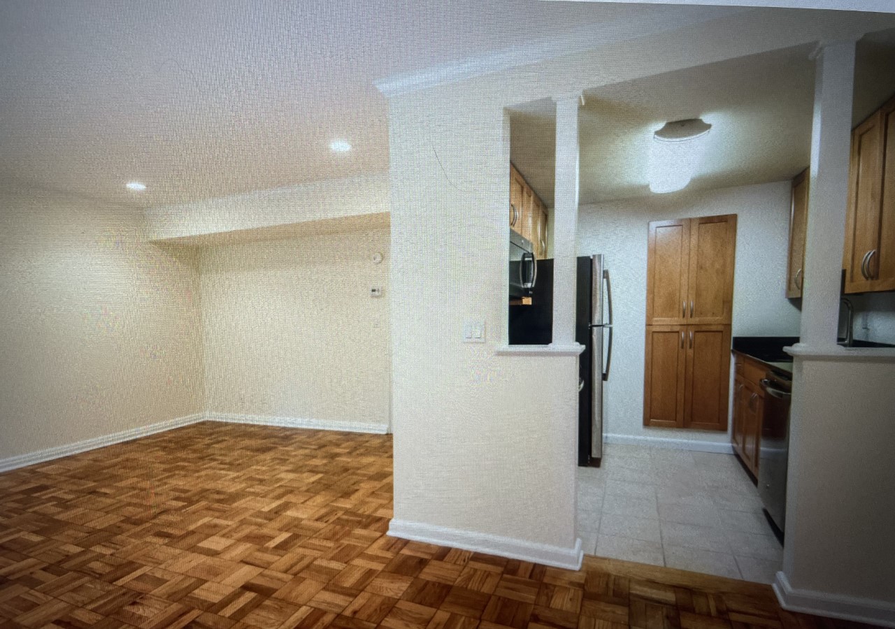 1 Hancock Village Dr, Chestnut Hill