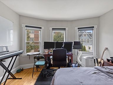 14 Staples Ave, Everett