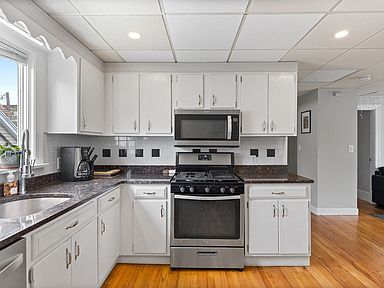 14 Staples Ave, Everett