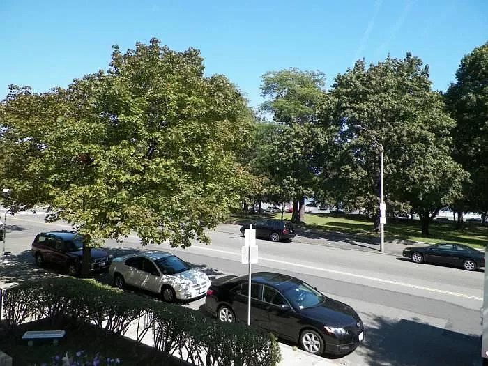 83 Farragut Rd, South Boston