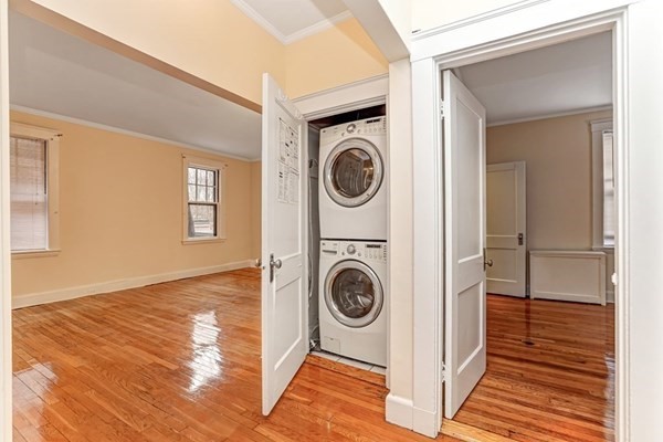 131 Freeman St, Coolidge Corner