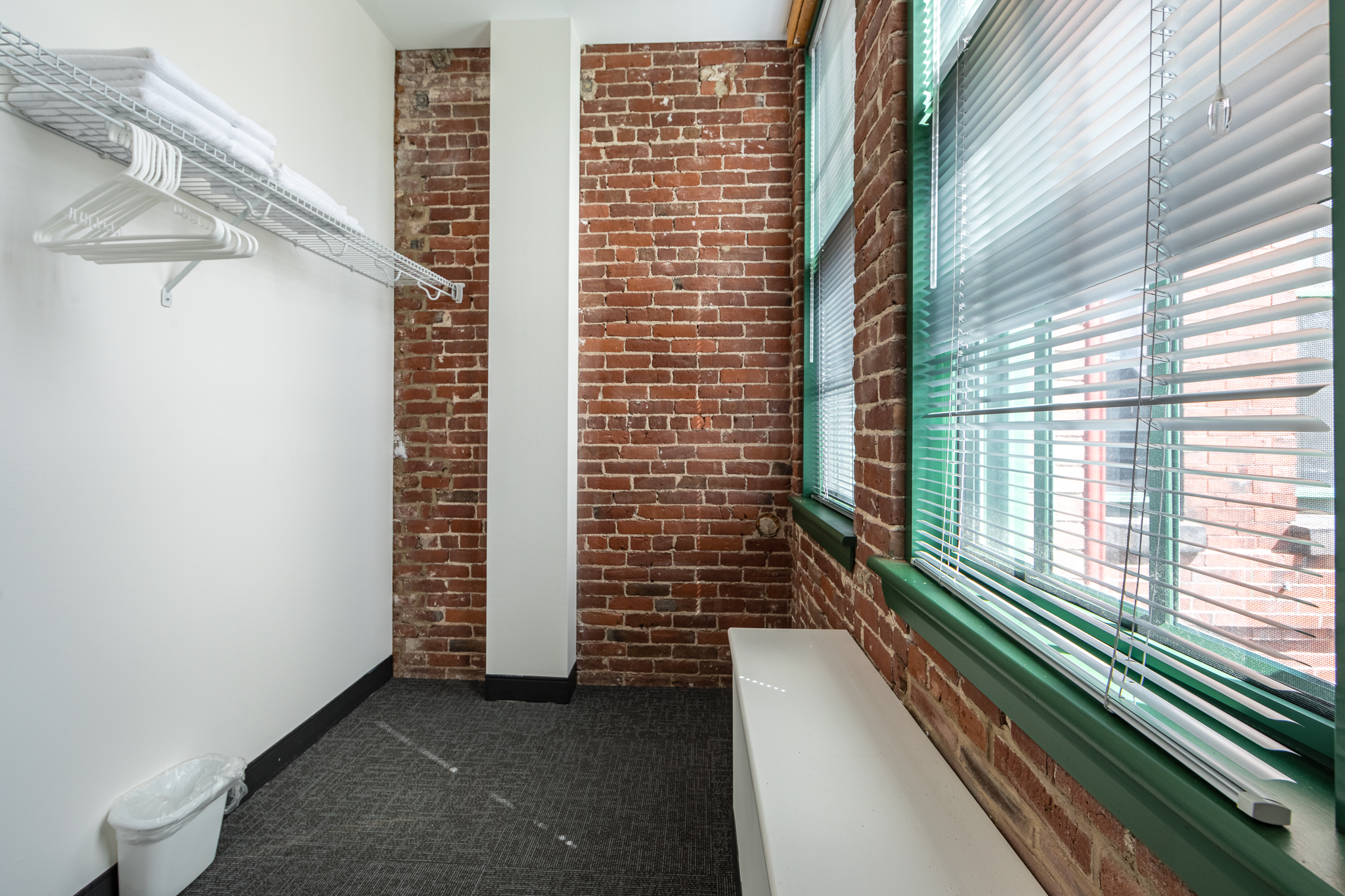 185 Crescent St, Waltham