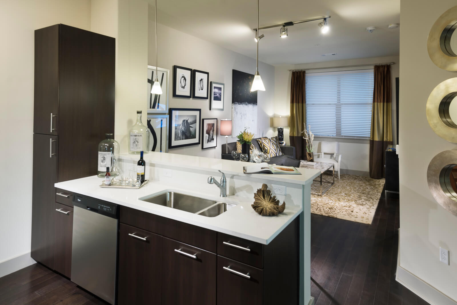 160 Cambridgepark Dr, North Cambridge