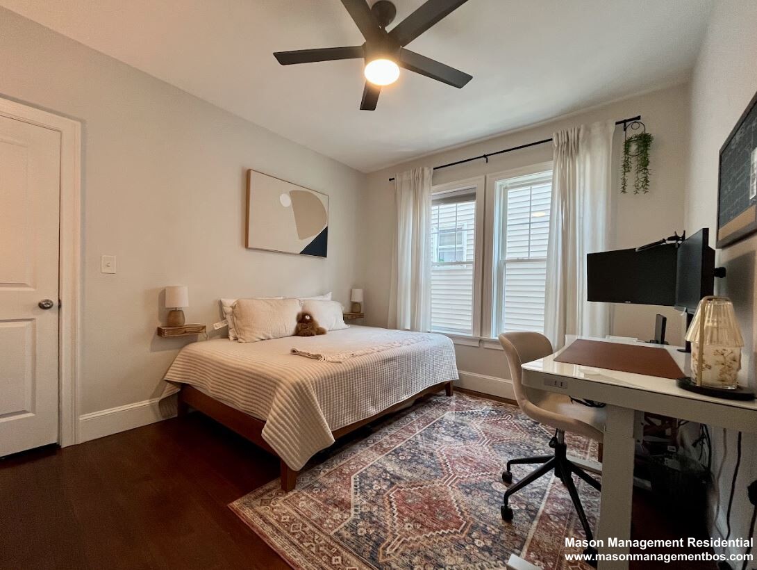 84 Chester Ave, Chelsea